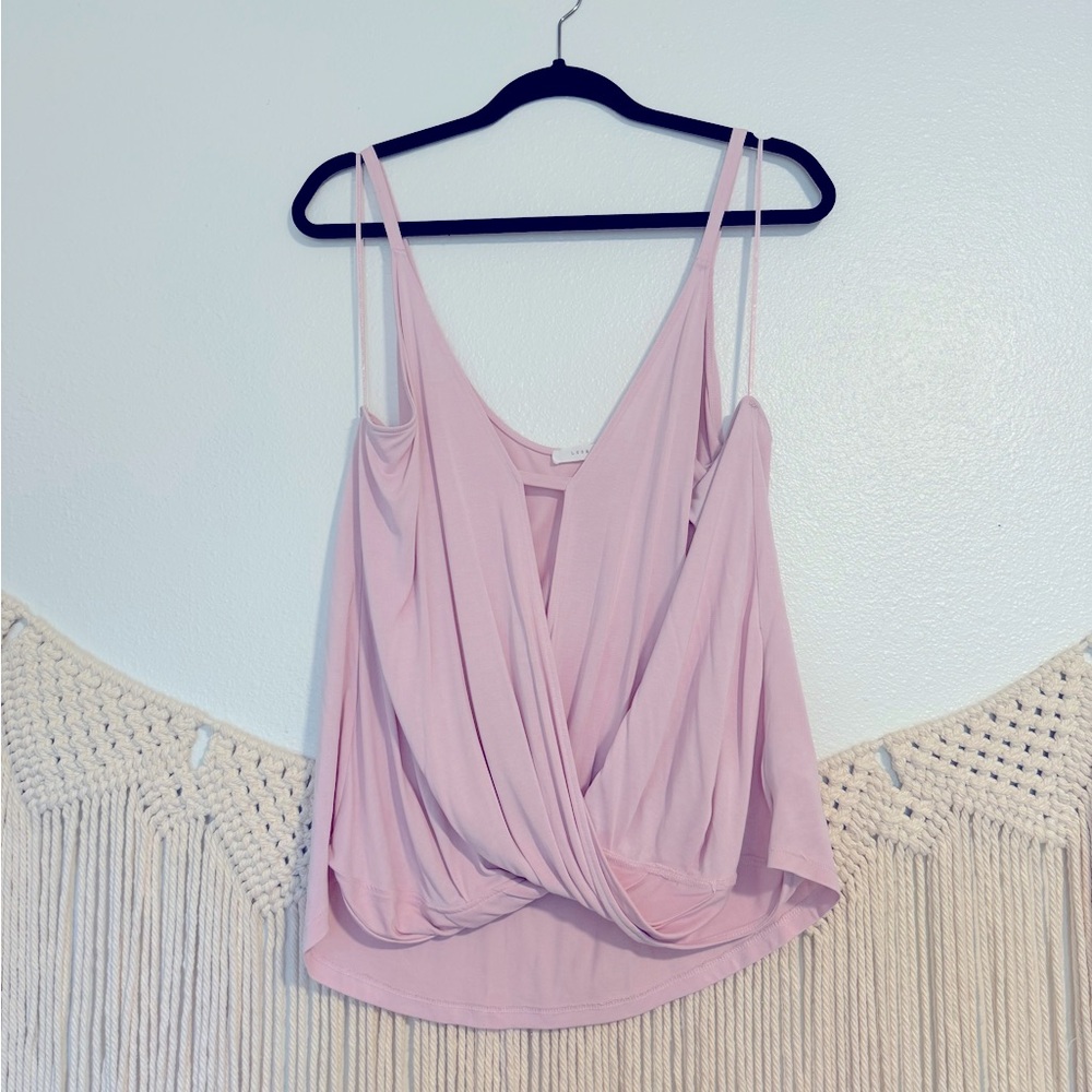 Baby pink keyhole tank